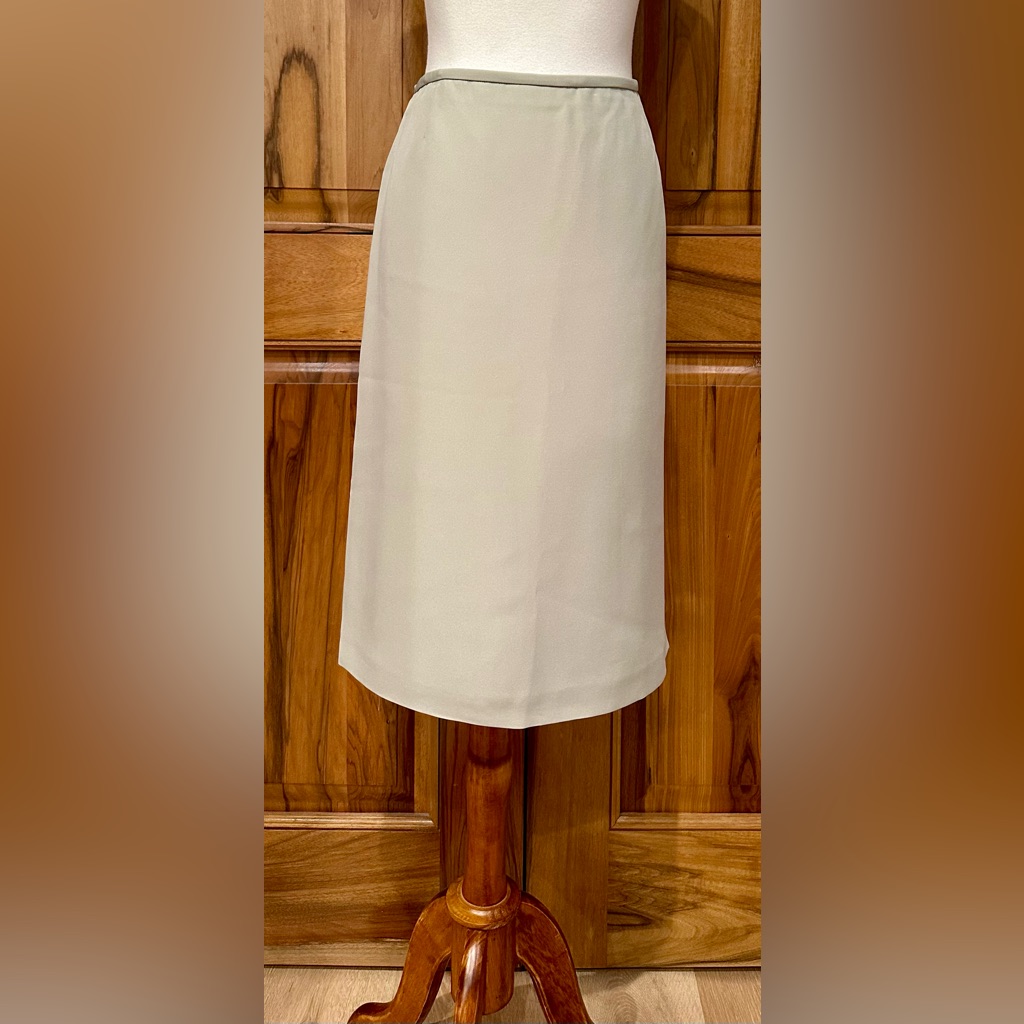 Armani Collezioni - Italy - Light Sage Green Silk Blend Pencil Skirt - Euc - 14